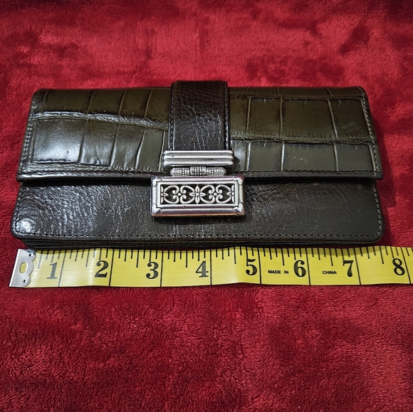 Brighton Dark Green Leather Wallet - Picture 9 of 11
